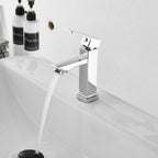 Torneira Bancada De Banheiro Luxo Inox Cromada Bica Baixa Cor Prateado