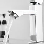 Torneira Bancada De Banheiro Luxo Inox Cromada Bica Baixa Cor Prateado