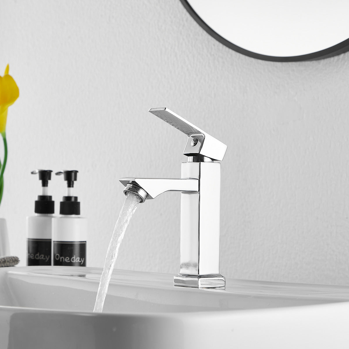 Torneira Bancada De Banheiro Luxo Inox Cromada Bica Baixa Cor Prateado